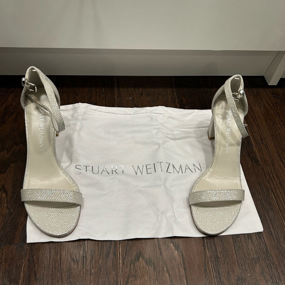 Stuart Weitzman Nearlynude pump